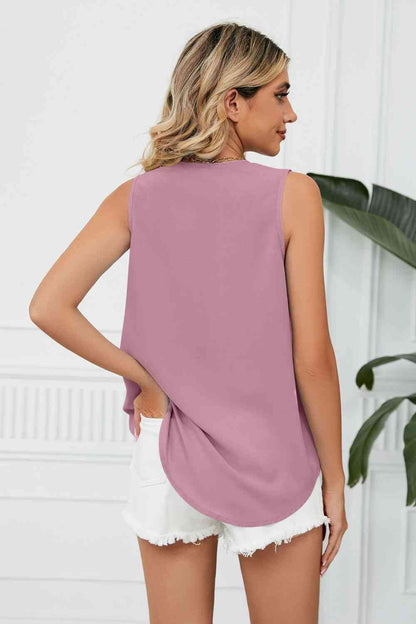 Contrast Trim Plunge Sleeveless Blouse