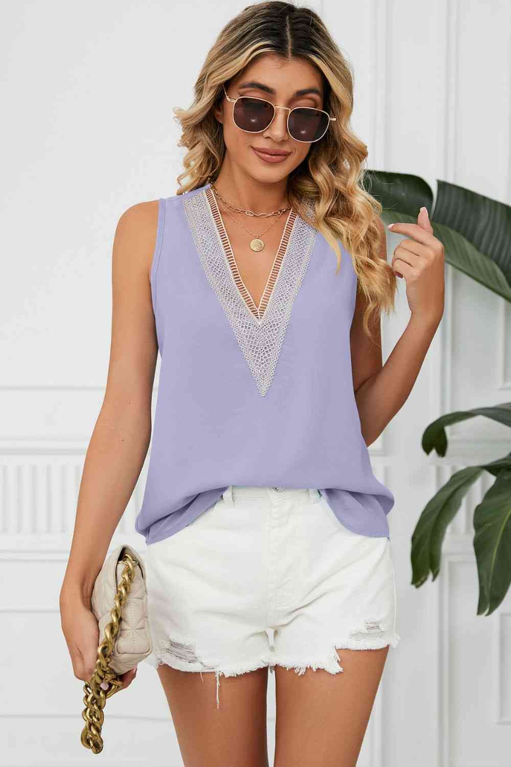 Contrast Trim Plunge Sleeveless Blouse